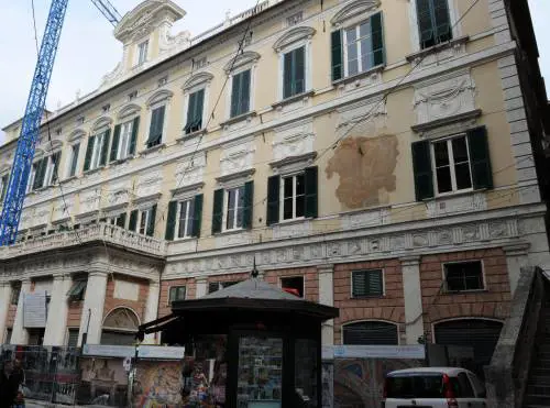Scocca lora per il Palazzo della Meridiana
