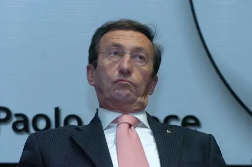 Fini: "Incentivi? Meglio a chi assume giovani"