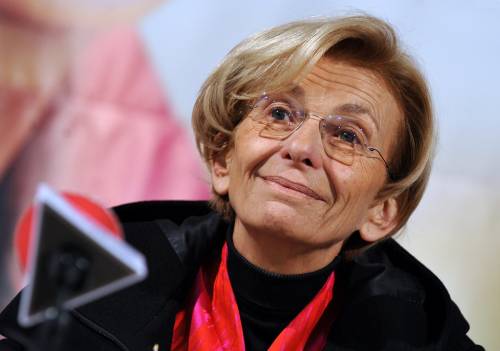 Aborto, la Bonino snobba la Cei: "Le solite cose" 
Ma il Pdl fa quadrato: "La politica è fatta di valori"