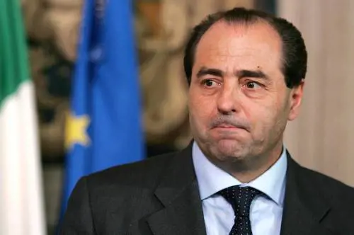 Di Pietro sfacciato: in piazza contro la sua legge