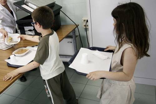 Bimbi a pane e acqua, il sindaco: sono le regole