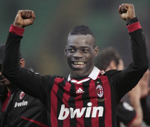 Milan, Berlusconi apre a Balotelli 
"Mario ha una faccia rossonera"