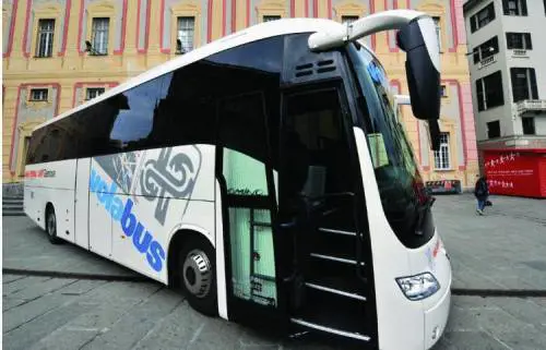 In bus per «volare» da Brignole al Colombo