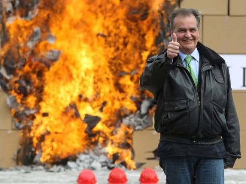 Calderoli, rogo anti burocrazia Eliminate 375mila leggi inutili