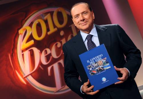 Berlusconi: "Noi forti, vinceremo 
per amor patrio il Pd cambi condotta"