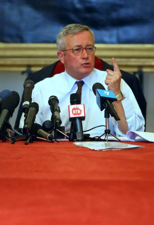 Più spese, meno incassi nellanno di crisi 2009 E il deficit arriva al 5,2%