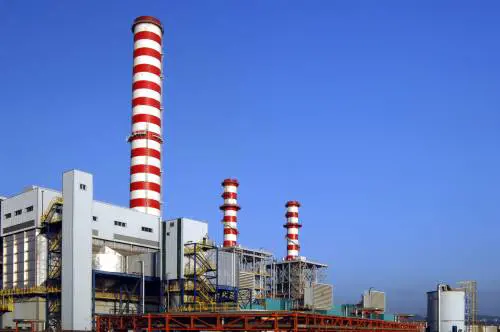 Centrale Enel, tragedia 
Si rompe una tubatura: 
un morto, 3 intossicati