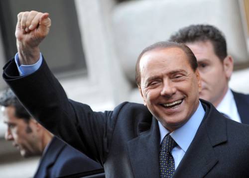 Le mosse del Pdl, Berlusconi apre all’Udc 
e i finiani si lanciano sul dialogo al centro