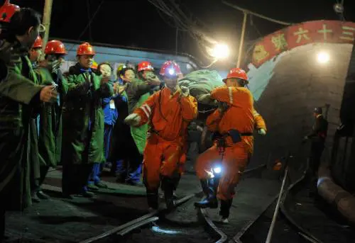 Cina, miracolo in una miniera: 
114 salvati dopo una settimana