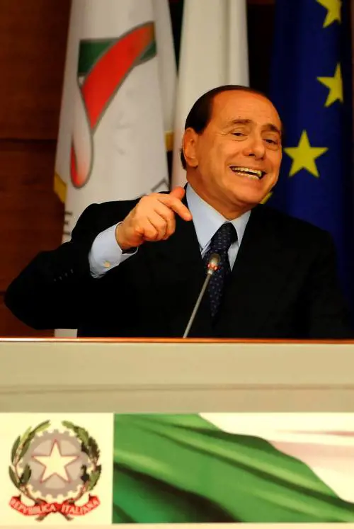 Ma il premier boccia il doppio turno di Gianfranco