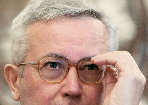 Tremonti spiega a Santoro il federalismo fiscale