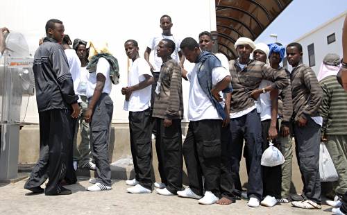 Immigrazione, nuove accuse dalla Santa Sede: 
"Gli accordi con la Libia violano i diritti umani"