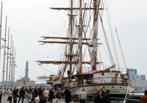 Genova stamane saluta le Tall Ships: i velieri rifanno il viaggio dei Mille