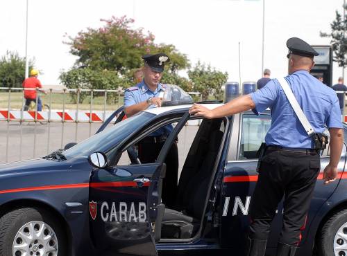 Carabinieri arrestano 
ladro del taglierino 
"Mi drogo, aiutatemi"