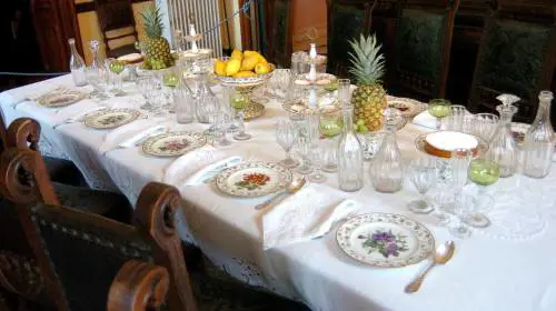 LOttocento in tavola servito a Villa Dufour tra argenti e porcellane