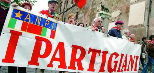 E a Ponente il 25 aprile scatena la nuova «guerra civile»