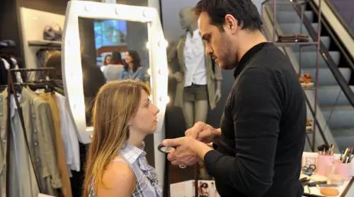 Modelle da copertina per il guardaroba nuovo