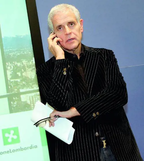 Formigoni indica la via d’uscita: "Il Pdl segua l’esempio della Dc"