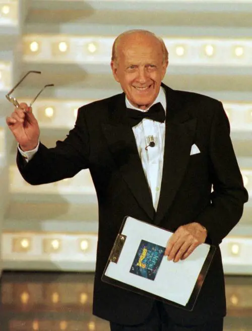 Troppi "eredi" per il maestro Vianello