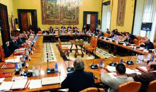 Redditi in Provincia, continua  il «derby» Repetto-Oliveri