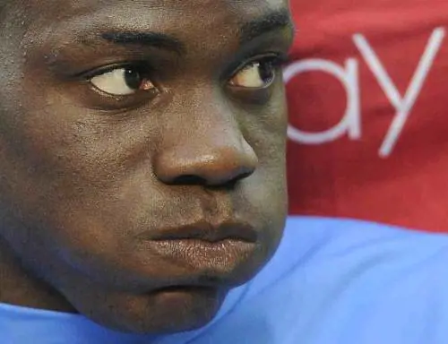 Moratti gli toglie la maglia: 
Balotelli rimandato a casa