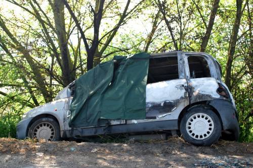 Benevento, mamma brucia la neonata nell'auto