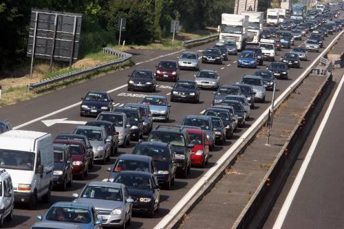 A1 chiusa, bomba esplode prima del disinnesco