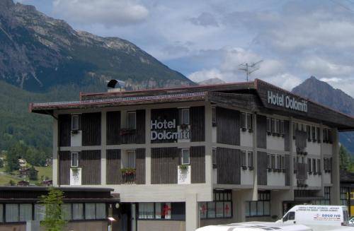 Gdf arresta imprenditore romano: bancarotta 
Sequestrate quote dell'hotel Dolomiti di Cortina