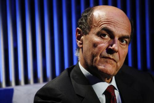 Bersani: "Uno scossone per il Pdl"