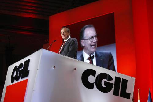 Epifani alla Cgil: "Sciopero contro il ddl lavoro"