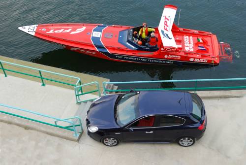 Supermotori su strada e in mare