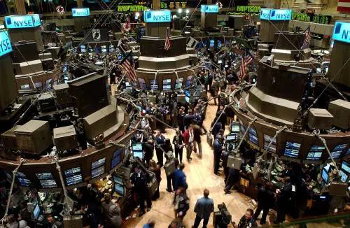 Riforma di Wall Street, Obama: aiuta l'economia 
E la Germania approva il pacchetto "salva-euro"