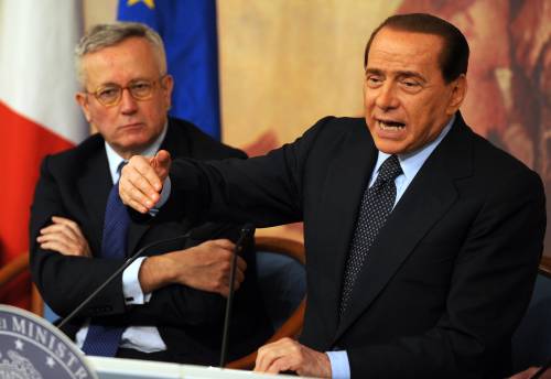 Finanziara, Berlusconi detta la linea:  
"Niente tagli o provvedimenti punitivi"