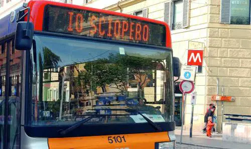 Venerdì nero dei trasporti: fermi autobus, metro e treni