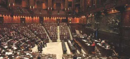 Privilegi: 200milioni per 2000 ex parlamentari