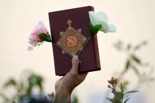 La politica del terrore: 
l’islam fa guerra ai libri