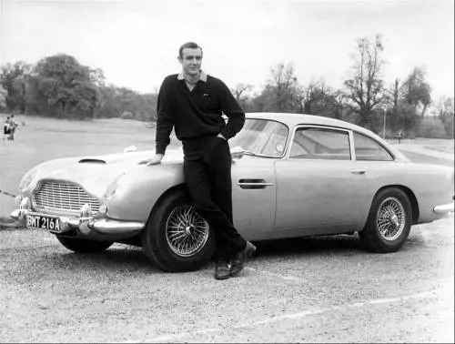 Auto di Bond all'asta 
E' nel film "Goldfinger"