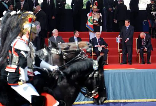 I leghisti disertano il 2 Giugno. Il Colle: chiedete il perché a Maroni