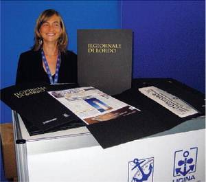 Il nostro box al "Satec 2010" con una hostess d'eccezione