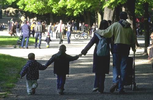 Dati Istat, Milano è la capitale dei single 
Famiglie con bambini in via d’estinzione