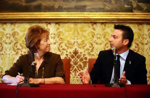 Enti inutili e consulenze, 
la Moratti ci dà un taglio