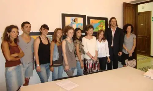 Gli studenti disegnano i biglietti da visita dei Comuni spezzini