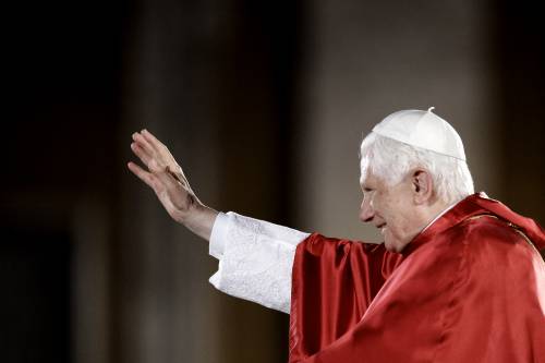 Preti pedofili, il mea culpa del Papa: "Mai più"