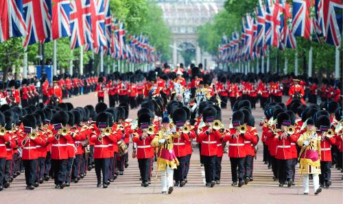 Londra, le celebrazioni ufficiali 
per il compleanno della regina