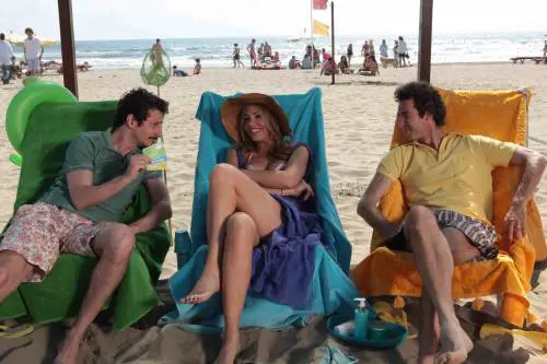 Summer card Vodafone, nuovo spot con Ilary. Totti resta ad allenarsi...