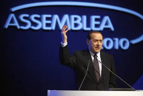 Intercettazioni, Berlusconi: "Siamo tutti spiati" 
Ma nella maggioranza si frena sui tempi del ddl