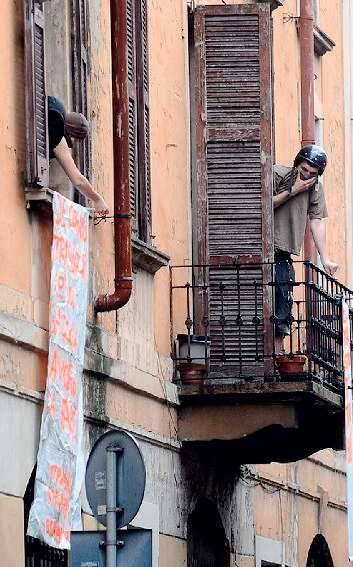 Da Porta Ticinese 
fino a via Savona: 
il no global occupa