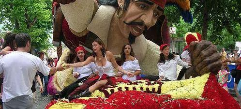 Trenitalia riveste i vecchi sedili con lecopelle