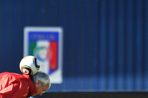 Lippi col 4-3-3: "Non vogliamo tornare a casa" 
La Germania vince e si "sceglie" l'Inghilterra