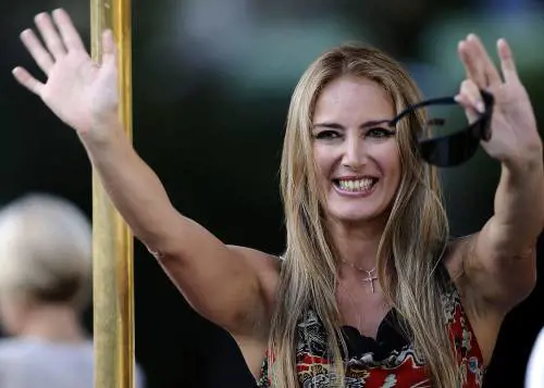 Il primo premio alla D’Addario:  
ottiene l'autorizzazione edilizia